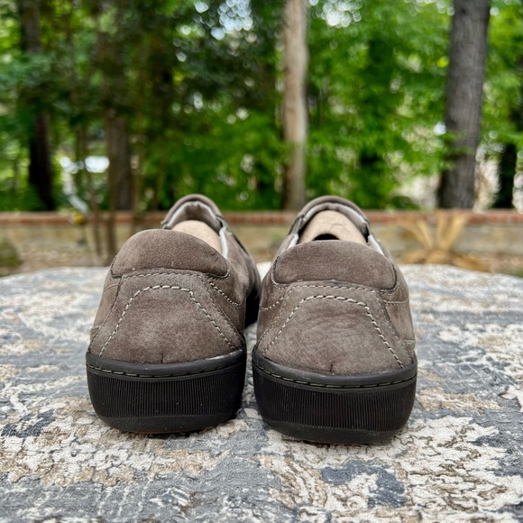 NIB Women’s Pr!vo by Clarks  Leather Slip Ons - Size 8 - Picture 11 of 14